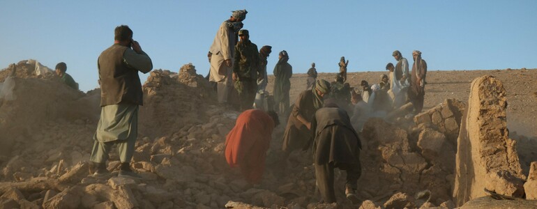 TOPSHOT-AFGHANISTAN-EARTHQUAKE