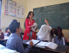 Schulbildung und Zukunft für Kinder in Karachi Pakistan